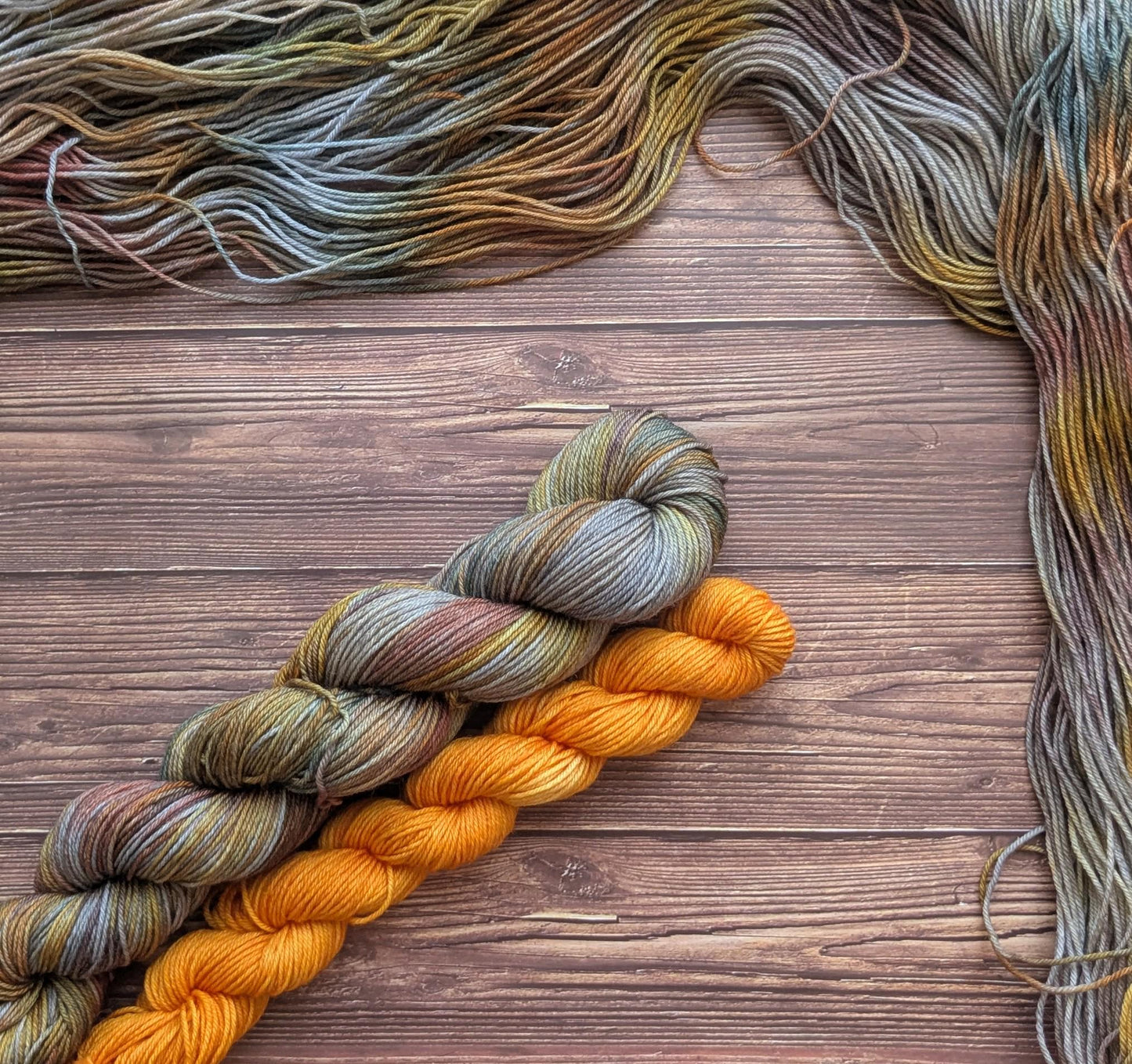 Echeveaux Le tour du monde Lylysurunfil - Kit chaussettes - Septembre - Cabane au fond des bois