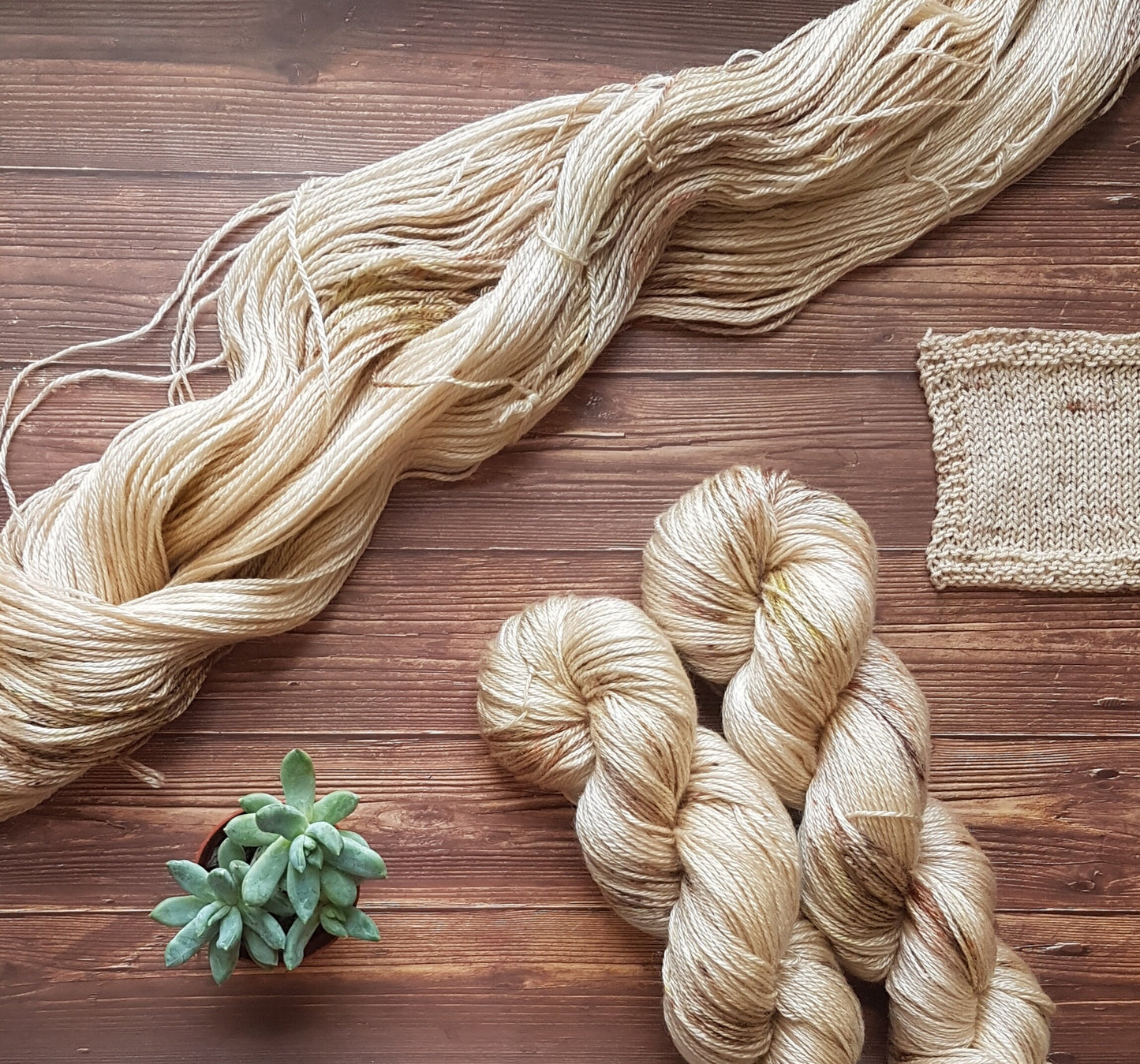 Echeveau Lyl Sunshine Tencel Merino – Fingering – Coloris Perdus dans le désert