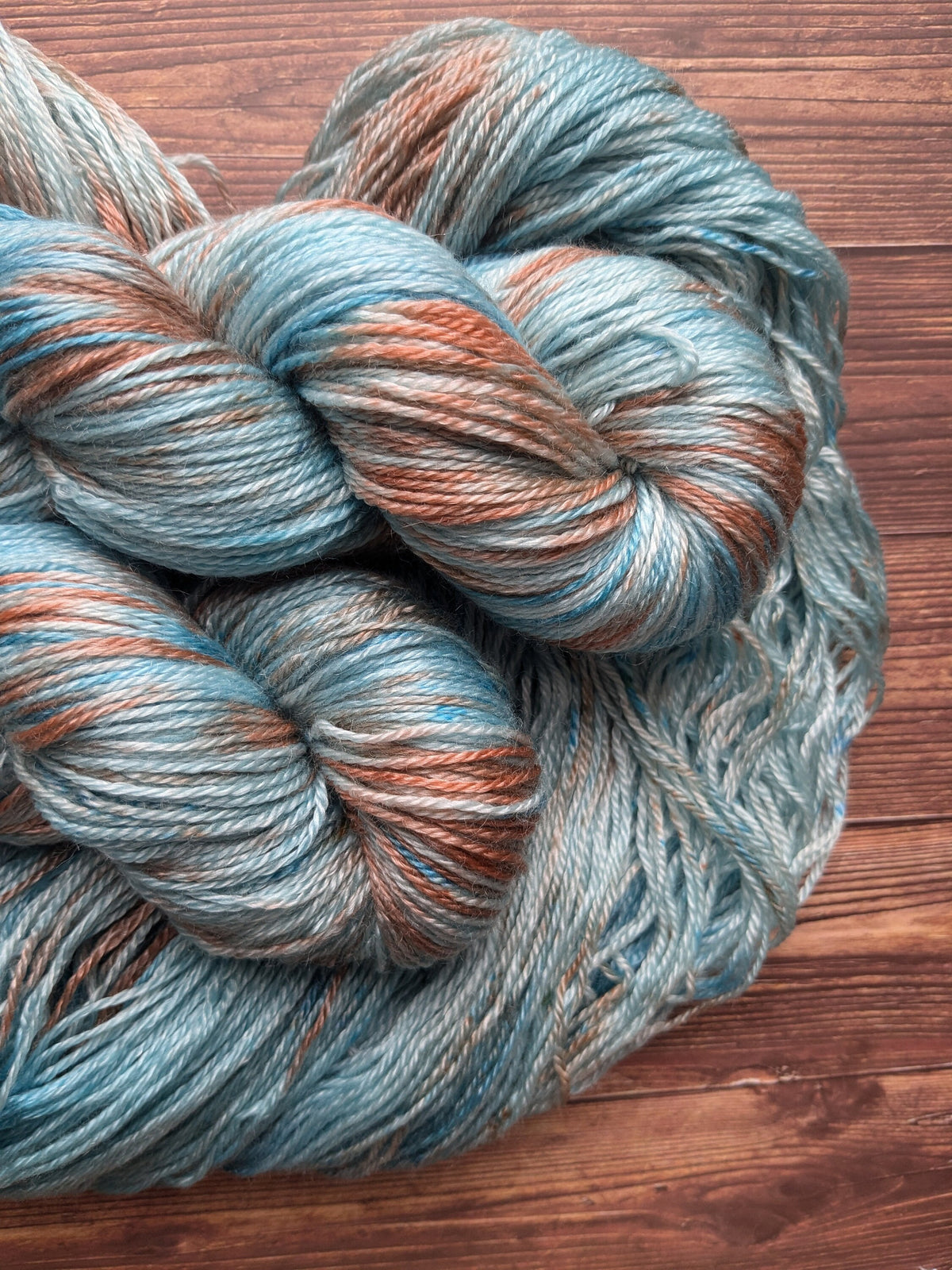 Echeveau Lyl Sunshine Tencel Merino – Fingering – Coloris Entre terre et mer