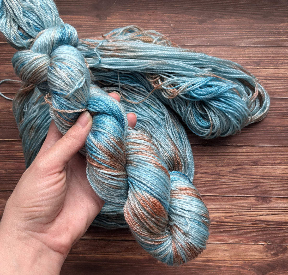 Echeveau Lyl Sunshine Tencel Merino – Fingering – Coloris Entre terre et mer