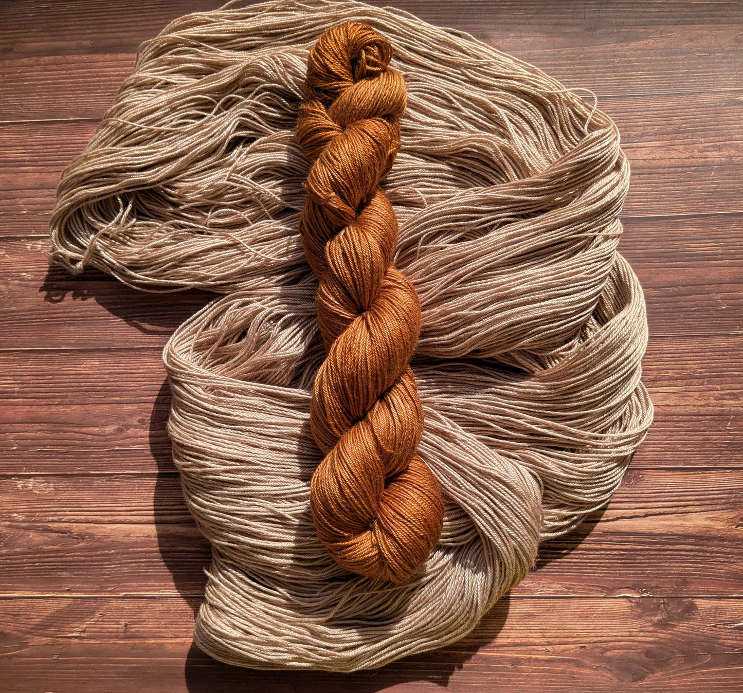 Précommande écheveaux Lyl Camel Silk - Soie Bébé Chameau - Fingering