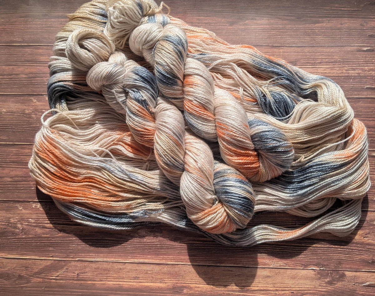 Echeveau Lyl Sunshine mérinos tencel – Fingering – Coloris Le Phare