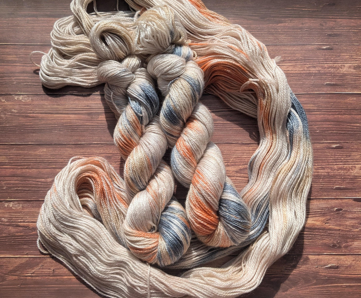 Echeveau Lyl Sunshine mérinos tencel – Fingering – Coloris Le Phare
