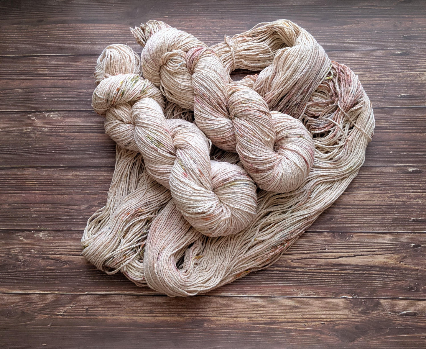 Echeveau Lyl Natural Silk bourette de soie - Fingering - Coloris Perdus dans le désert