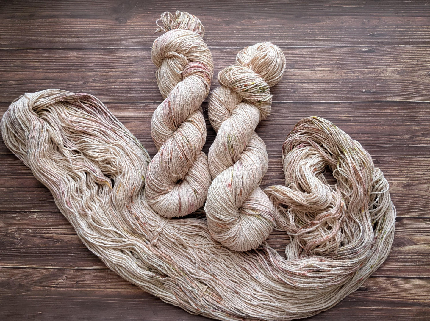 Echeveau Lyl Natural Silk bourette de soie - Fingering - Coloris Perdus dans le désert