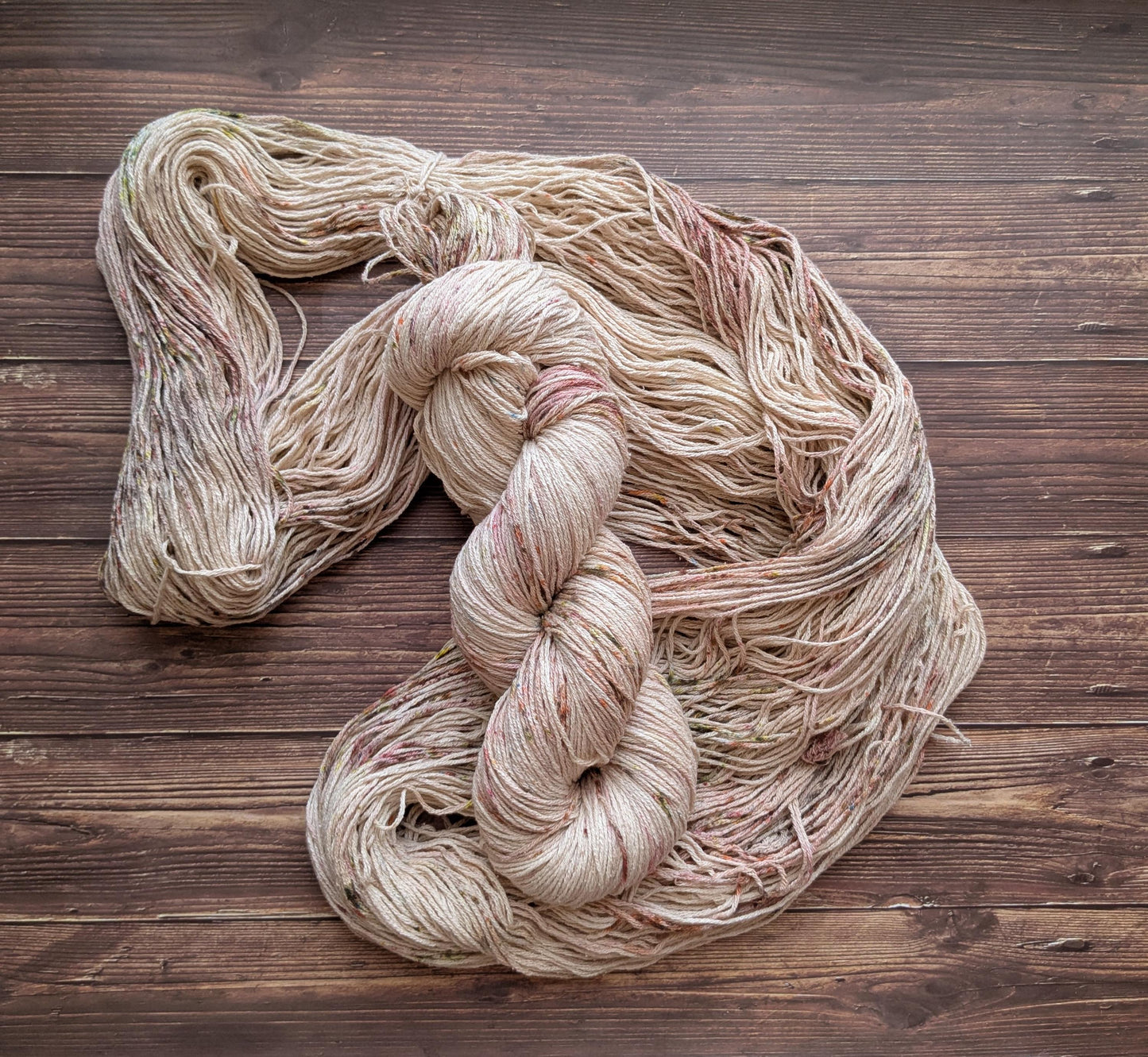 Echeveau Lyl Natural Silk bourette de soie - Fingering - Coloris Perdus dans le désert