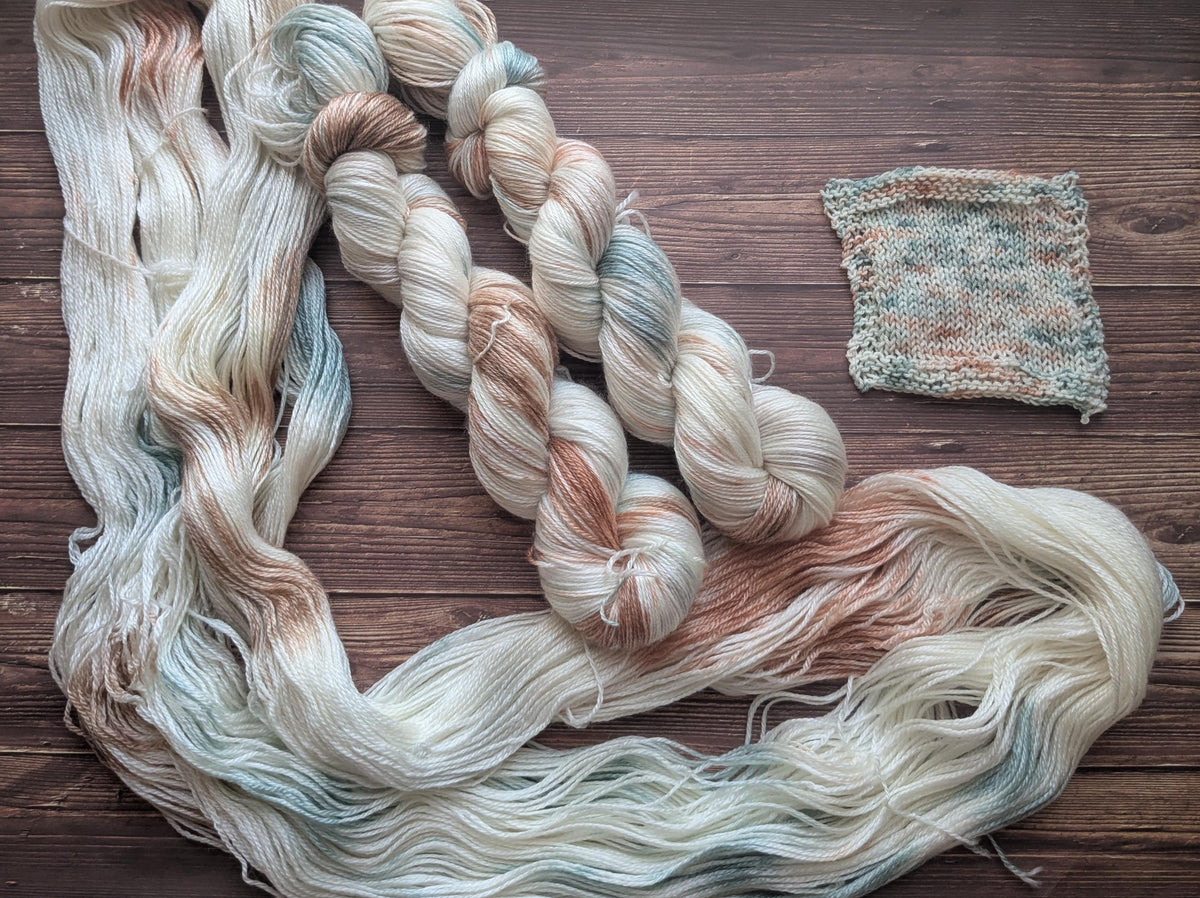 Echeveau Lyl Sunshine mérinos tencel – Fingering – Coloris Bout du monde